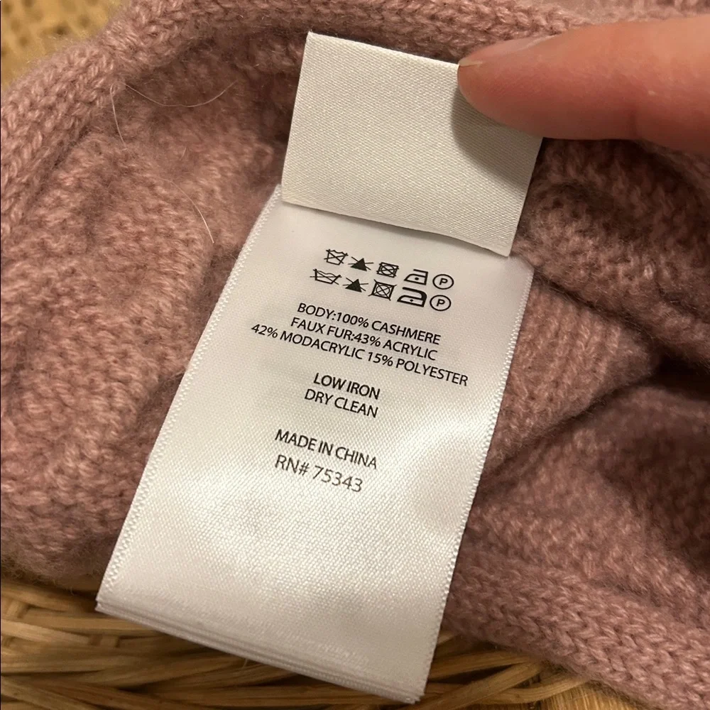 White Pine 100% Cashmere Knit Pom Hat Pink‎